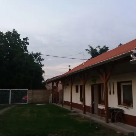 Lejlighed Szandi Vendeghaz