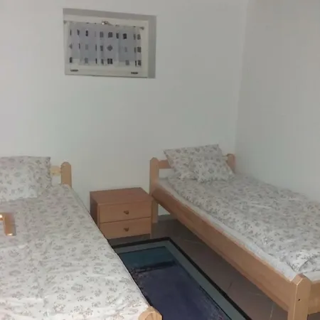 Szandi Vendeghaz *